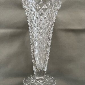 Princess House Lead Crystal Diamond Cut Trumpet Vase 8”